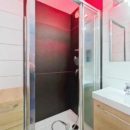 Portes Du Soleil Psb204 Telecabine & Mountain 4 Per Apartment